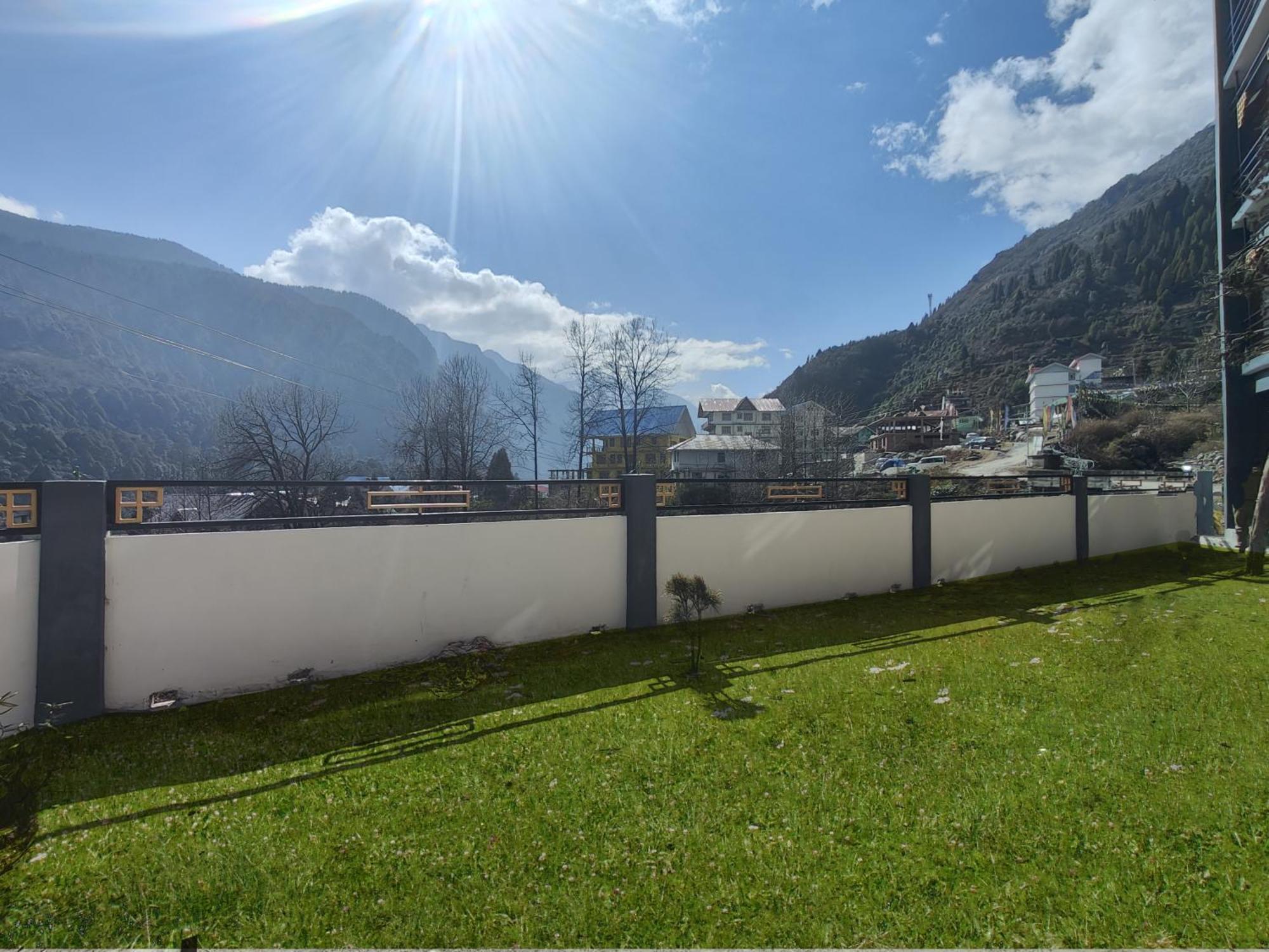 Mount Bayul Shangri-La Resort Lachung Exterior photo